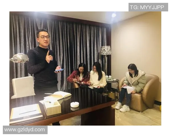 杨丽专访:从初学者到攀岩高手的心路历程与成长故事 杨丽专访:从初学者到攀岩高手的心路历程与成长故事